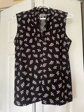 Anne Klein Black Sleeveless V-Neck Top with Pink Geometric Print